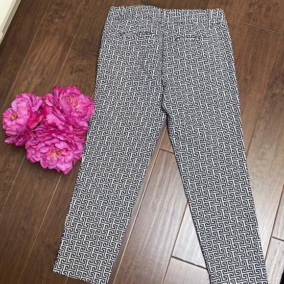 Ann Taylor Loft Capri Pants - Picture 4 of 8